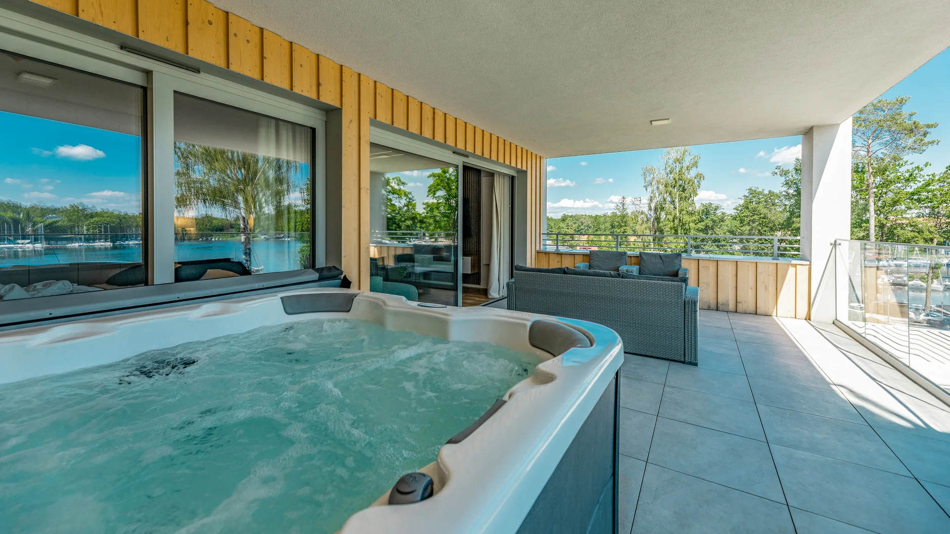 Z dwoma sypialniami i jacuzzi (B201)