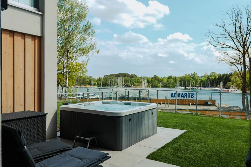 Apartament B103