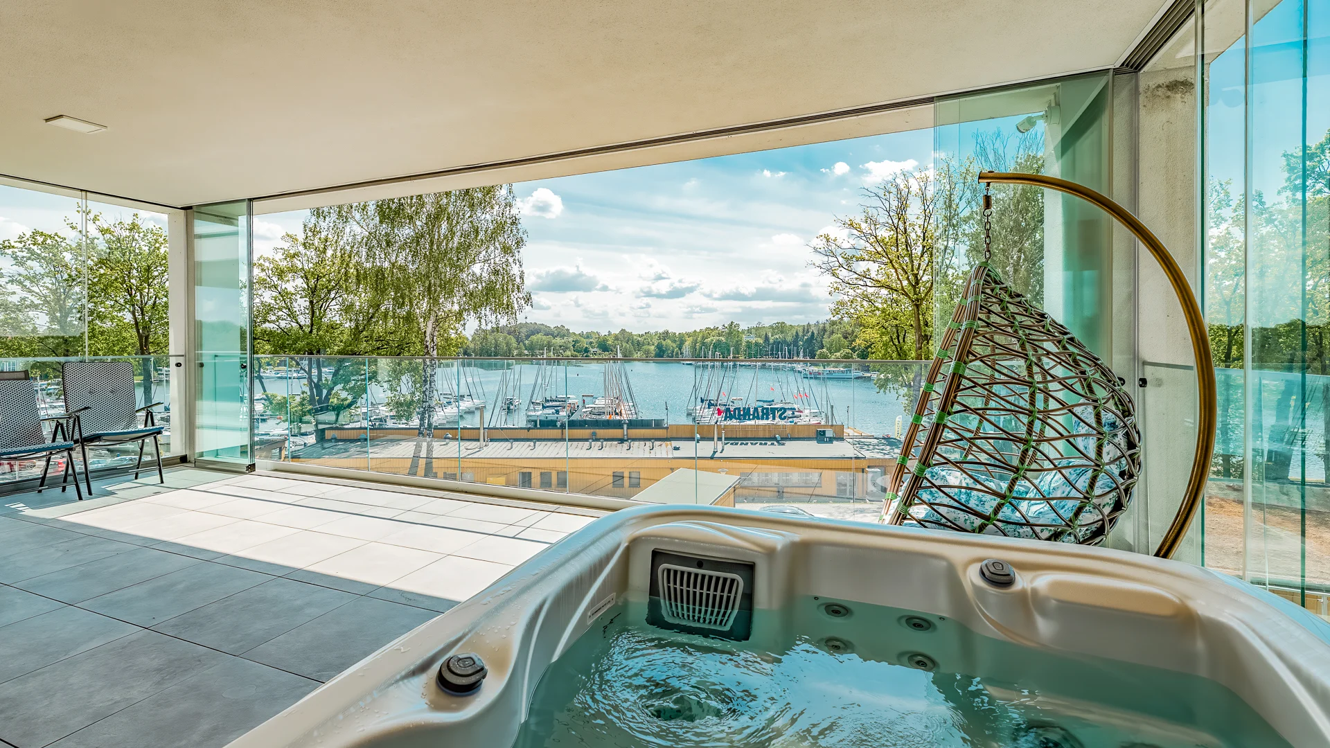 Z 2 sypialniami jacuzzi i sauną (B202)