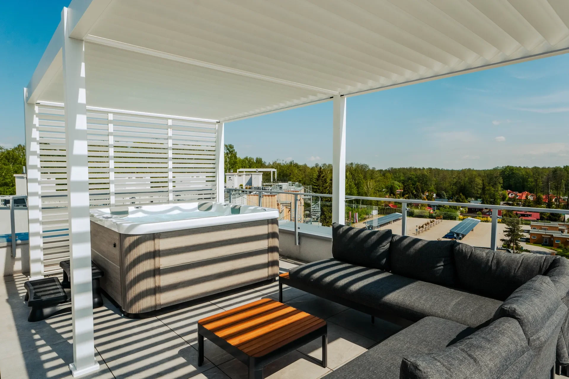 Z 2 sypialniami i jacuzzi na dachu (B401)